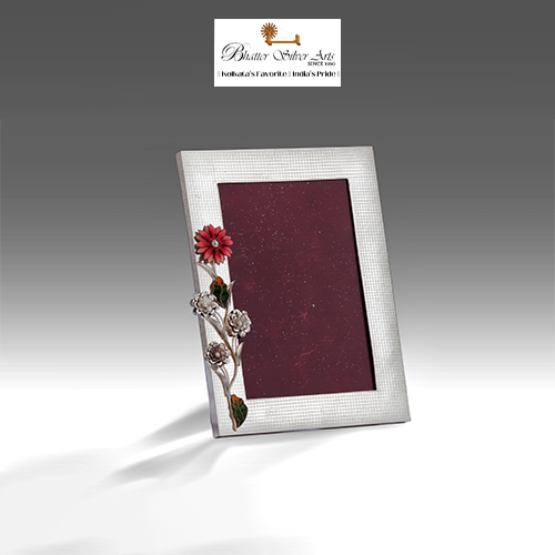 ET Frame with Enamel (Mina) Flower Bunch