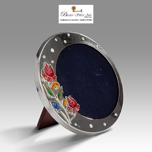 ET Frame with Enamel (Mina) Flower Bunch (round)